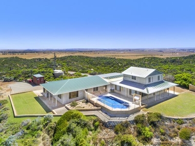 6 Bedroom Detached House South Greenough WA For Sale At 2950000