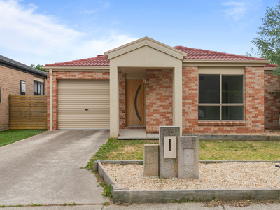 9 Neil Currie Street, Casey ACT 2913