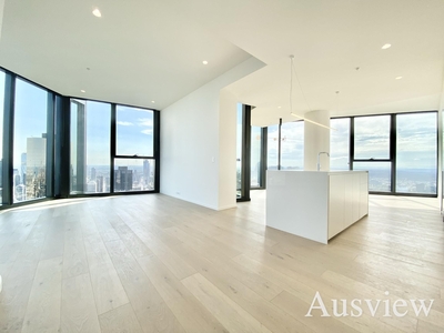 Top of the World Premium Luxury Apartment with 260 Degree Views!