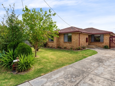 Seaside Charm: Renovated 4 Bed Home with Development Potential (STCA)