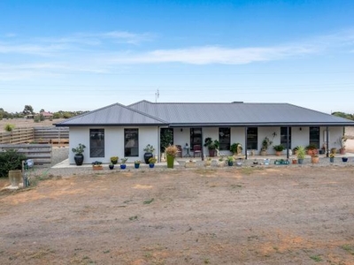 3 Bedroom Detached House Mannum SA For Sale At 750000