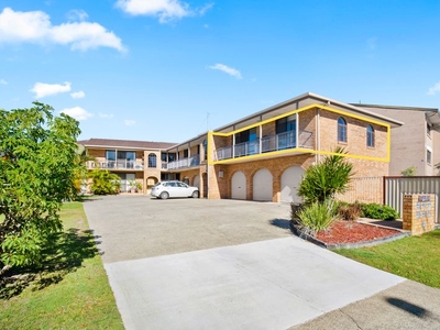 6/3 Angie Court, Mermaid Waters, QLD 4218