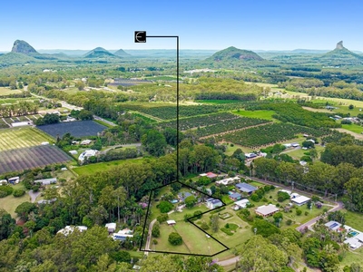 32 Bell Road, Glass House Mountains, QLD 4518