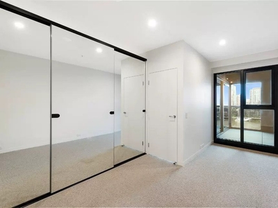 Move-in Ready 1-Bed Apartment with Car Park in Melbourne's Most Desirable Waterfront Location!!
