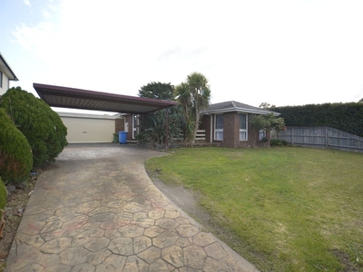 75 Fountain Drive, Narre Warren VIC 3805 - House For Lease
