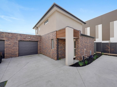 5/11-13 Frederick Street, Dandenong VIC 3175 - Townhouse For Sale