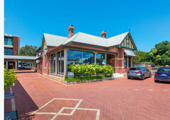 220 - 222 Stirling Highway