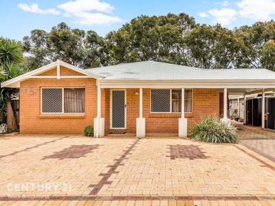 19 River Bank Dr Drive, Gosnells, WA 6110