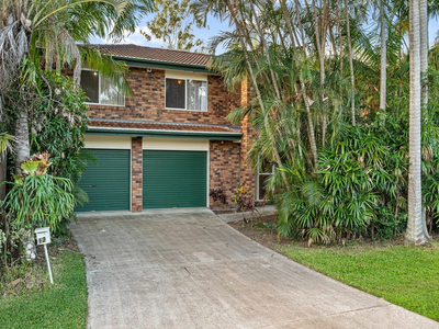 Beautiful family home with dual living potential in the hidden pocket of Toohey Forest!