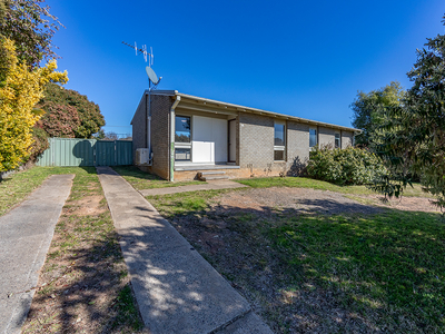 6 Newmarch Place, Macgregor ACT 2615