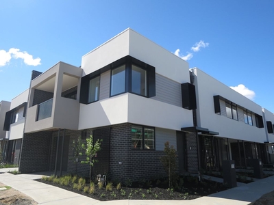 36 Jackson Green Boulevard, Clayton South VIC 3169 - Townhouse For Lease