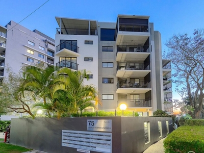 Ample Room for Living and Entertaining in the Heart of Kangaroo Point!