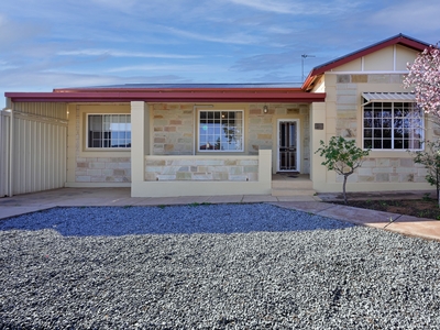 FAMILY HOME ON CORNER ALLOTMENT IN A SOUGHT-AFTER LOCATION