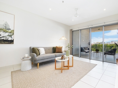Stylish, modern and just a short walk from the CBD!