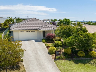 8 Quinn Court LLANARTH, NSW 2795