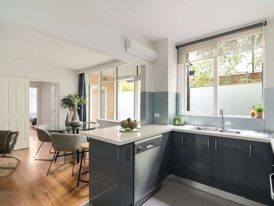 Beautiful unfurnished home in the heart of South Yarra