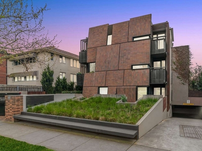 111/233 Dandenong Road, Windsor VIC 3181