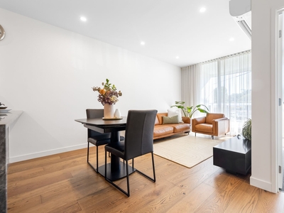 Luxury and Practicality in Perfect Harmony at Croydon's Core