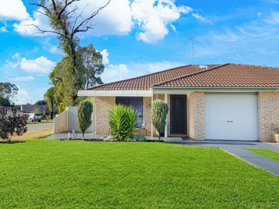 2/6 Pyrite Place, Eagle Vale, NSW 2558