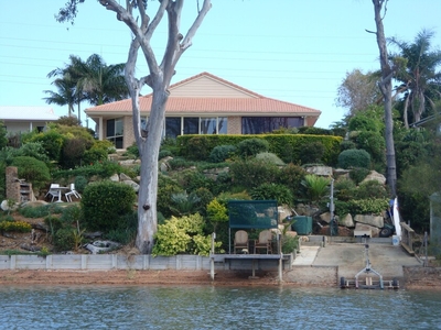 86 Canaipa Point Drive Russell Island QLD 4184