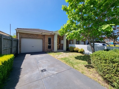 5A Hadkinson Street, Clayton South VIC 3169 - Townhouse For Lease