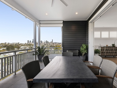 Balmoral Hill prestigious ultra-modern family home, with spectacular city views!