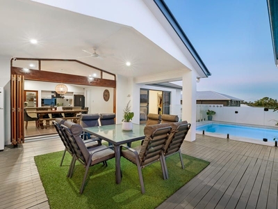 Unparalleled Coomera Retreat Oasis with Guest Suite & Pool!