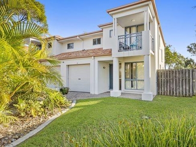 3 Bedroom Detached House Pacific Pines QLD For Sale At