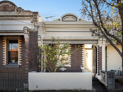 Classic Carlton terrace just steps from Lygon