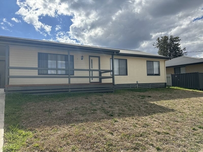 6 Brownleigh Vale Dr, Inverell, NSW 2360
