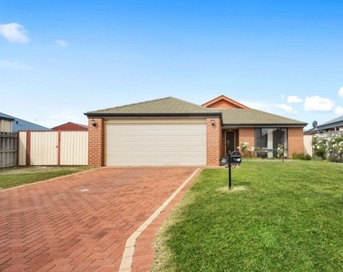 43 Kelston Way, Australind WA 6233 - House For Sale