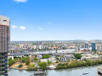 Fantastic Views from one of Brisbane City's Most Popular Buildings!