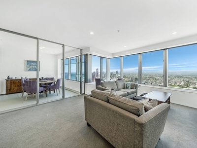 Highly desirable 1 + study Apartment in the Iconic Q1