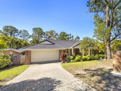 4 Bedroom House Pacific Pines QLD
