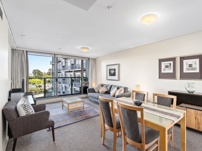 QUAY WEST - Fully Furnished! Gorgeous Views